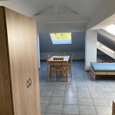 Kavkaz Restaurant & Hotel Lohmar Esterno foto